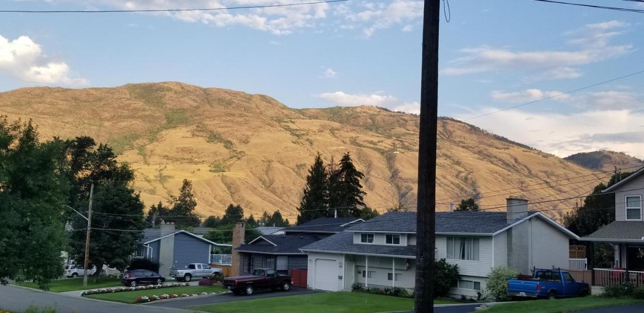 Charming - 2 Bedrooms Suite, 1 Full Bath & Family Room Kamloops Exterior photo