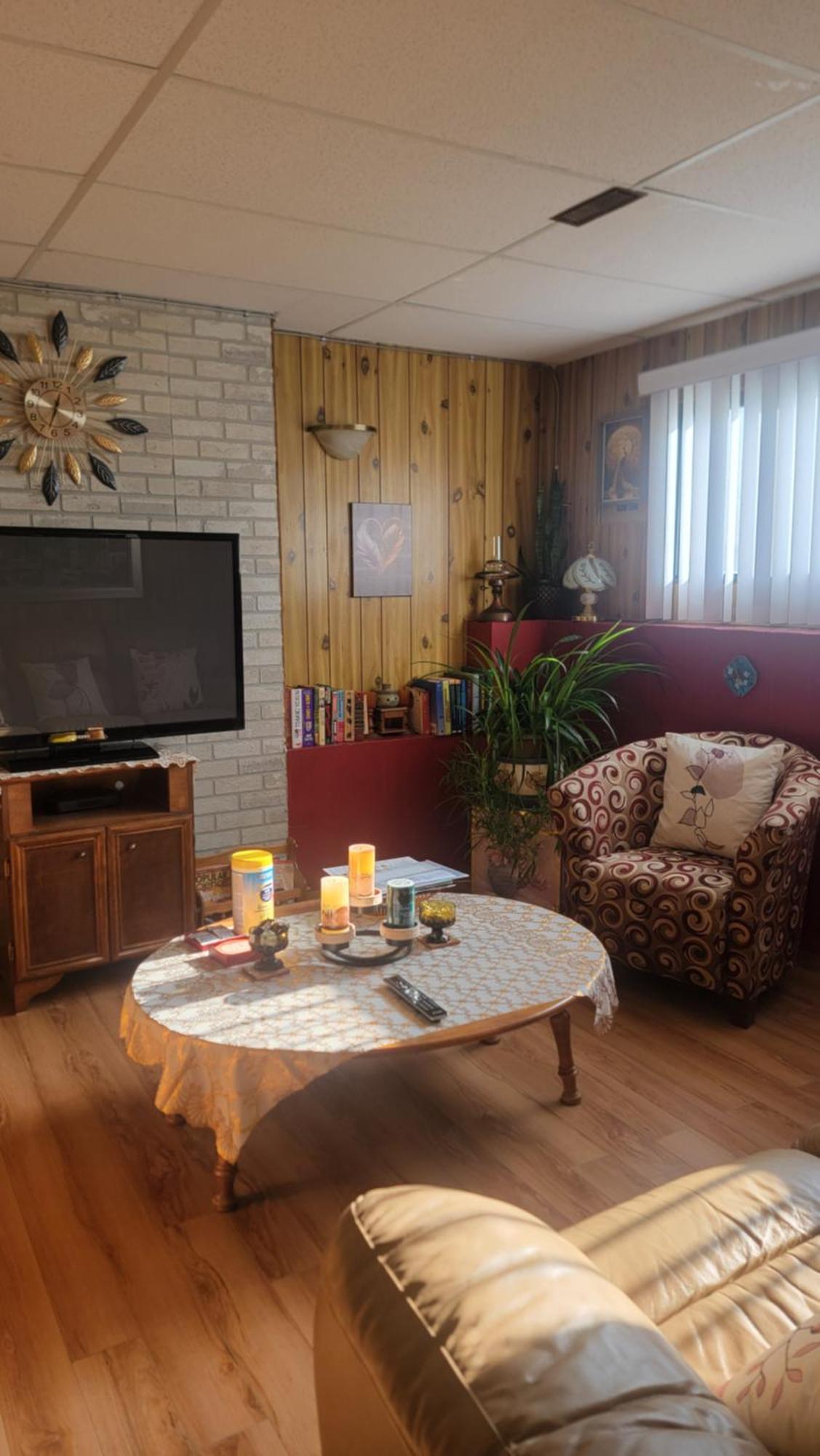 Charming - 2 Bedrooms Suite, 1 Full Bath & Family Room Kamloops Exterior photo
