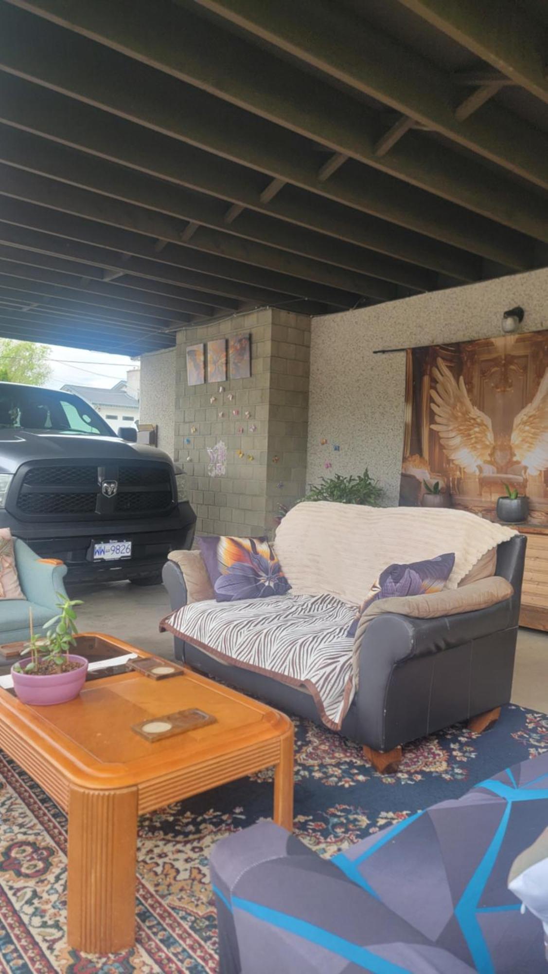Charming - 2 Bedrooms Suite, 1 Full Bath & Family Room Kamloops Exterior photo