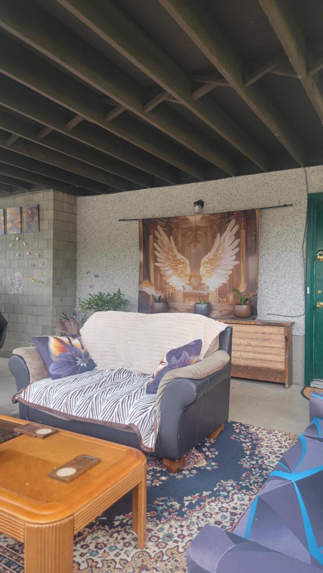Charming - 2 Bedrooms Suite, 1 Full Bath & Family Room Kamloops Exterior photo